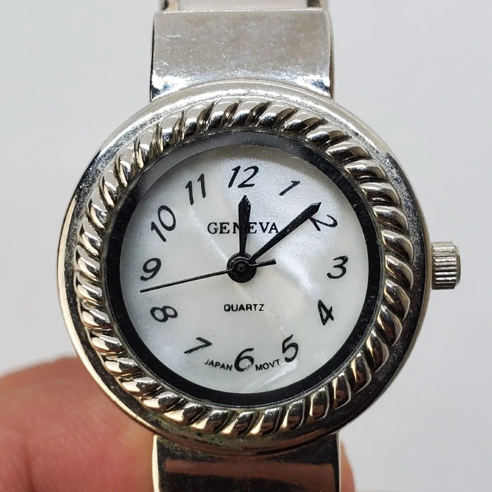 Women's‎ Cuff Watch Hearts Band 26MM Gray Tone 5.5